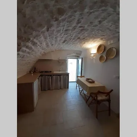 Casetta In Pietra Vicino Al Centro Apartmán